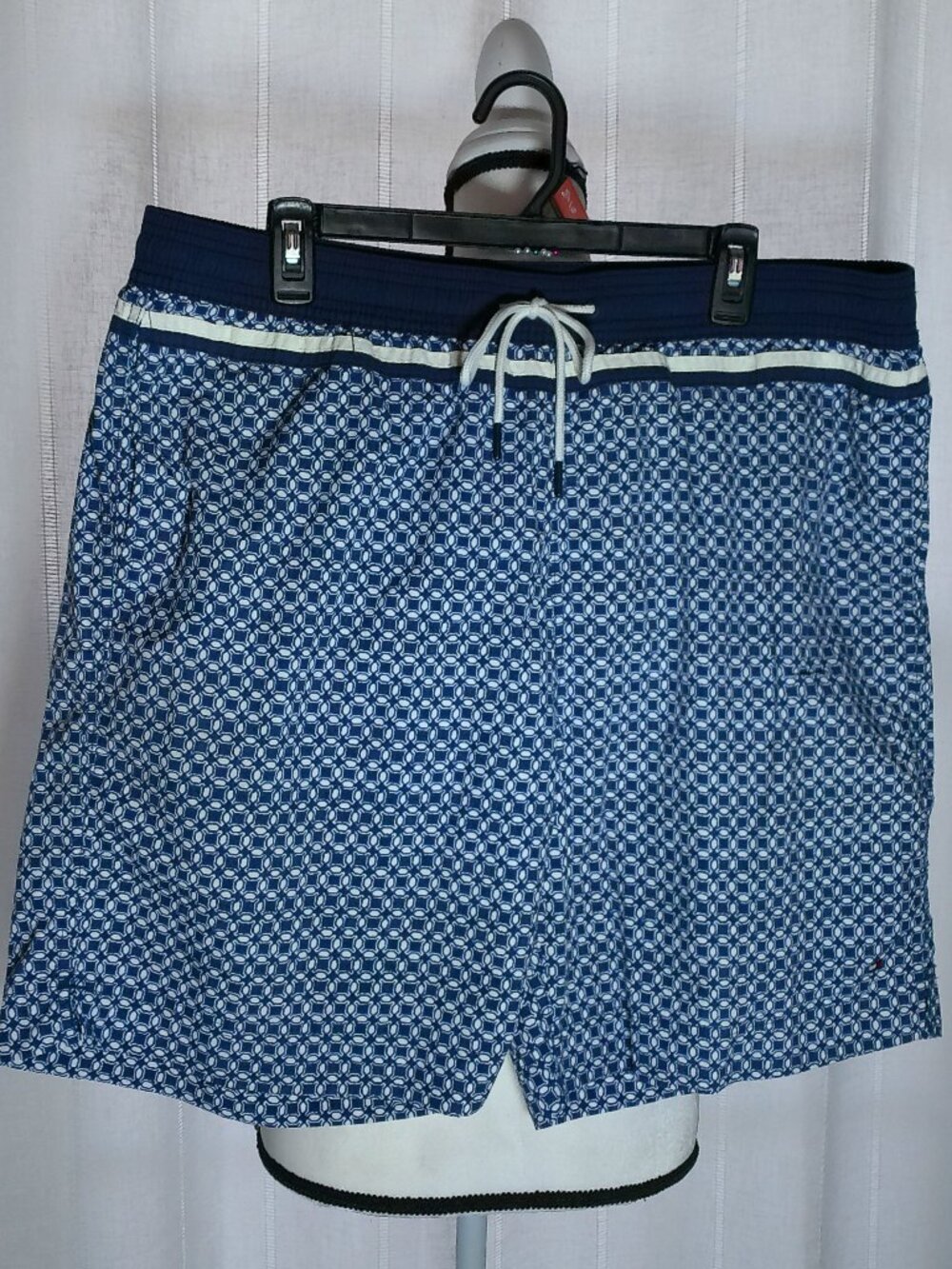 TOMMY HILFIGER Men's Swim Shorts Navy/White Geoprint Design NWOT XL